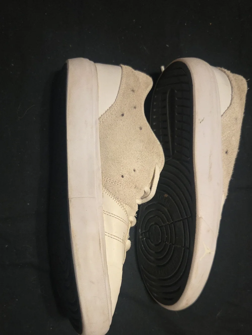 Jordan Men’s Off-White/Tan Low-Top Sneakers
